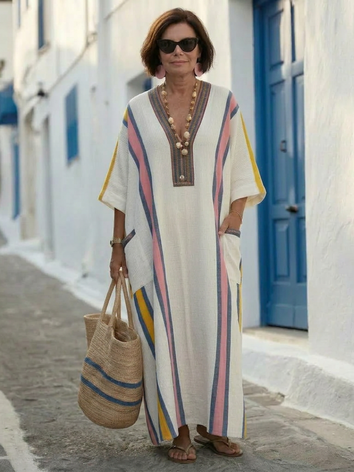 Noemi | Comfortable long dress with a V-neck, short sleeves and practical pockets