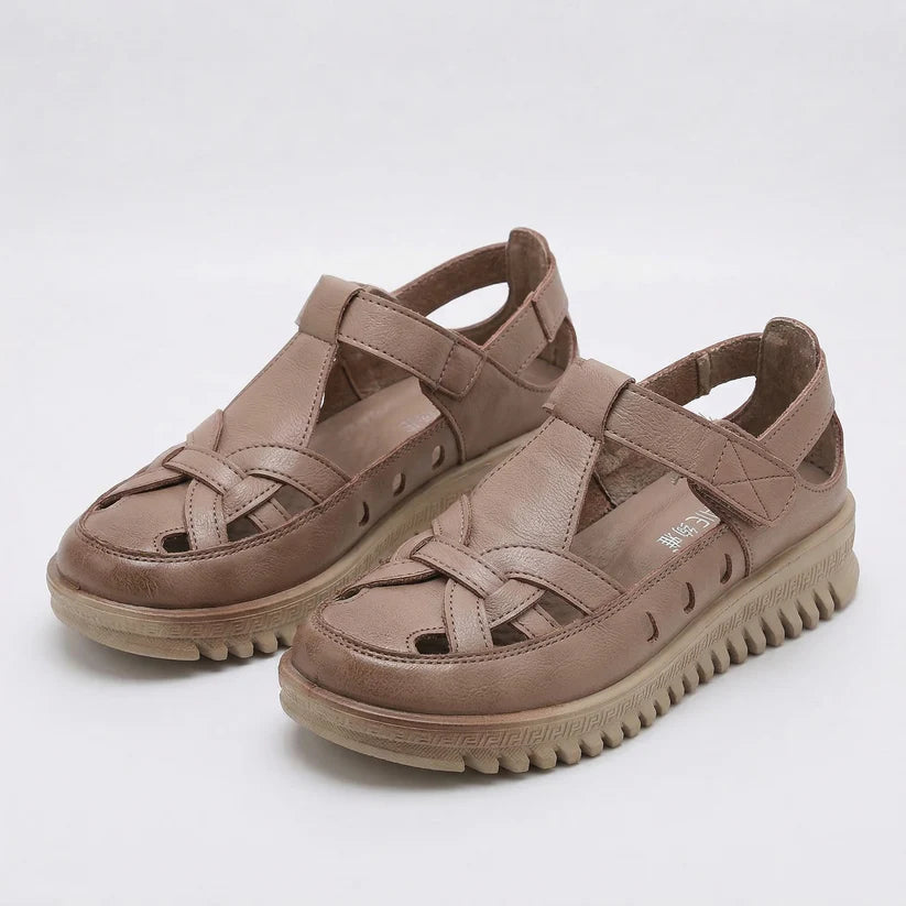 Mara – Comfortable sandals with a stable sole