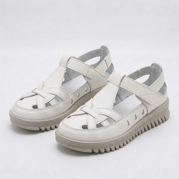 Mara – Comfortable sandals with a stable sole